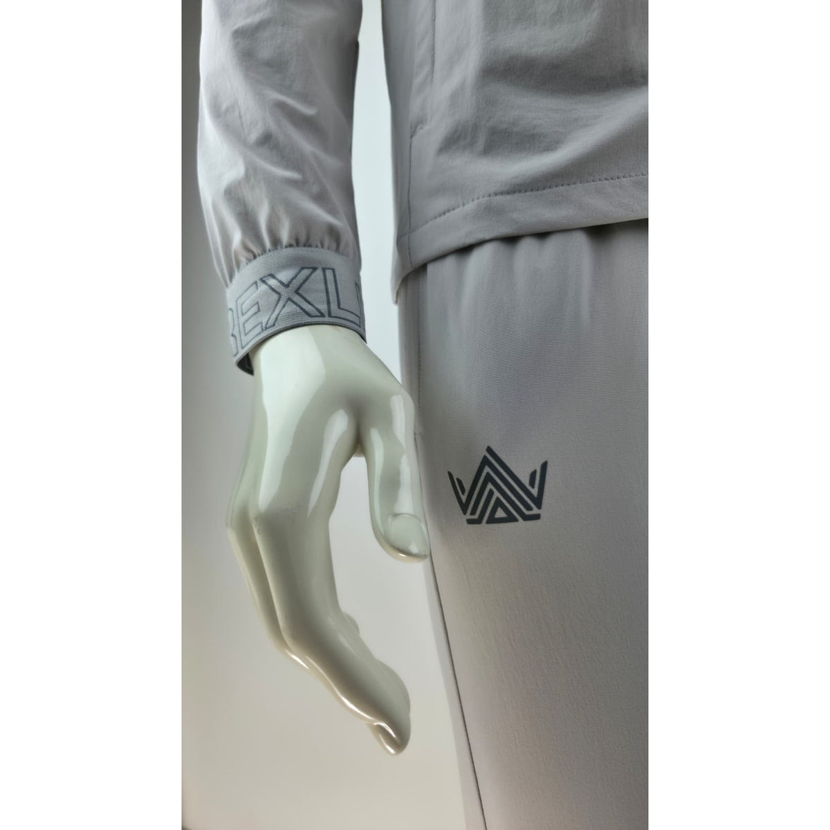 The storm tracksuit gray